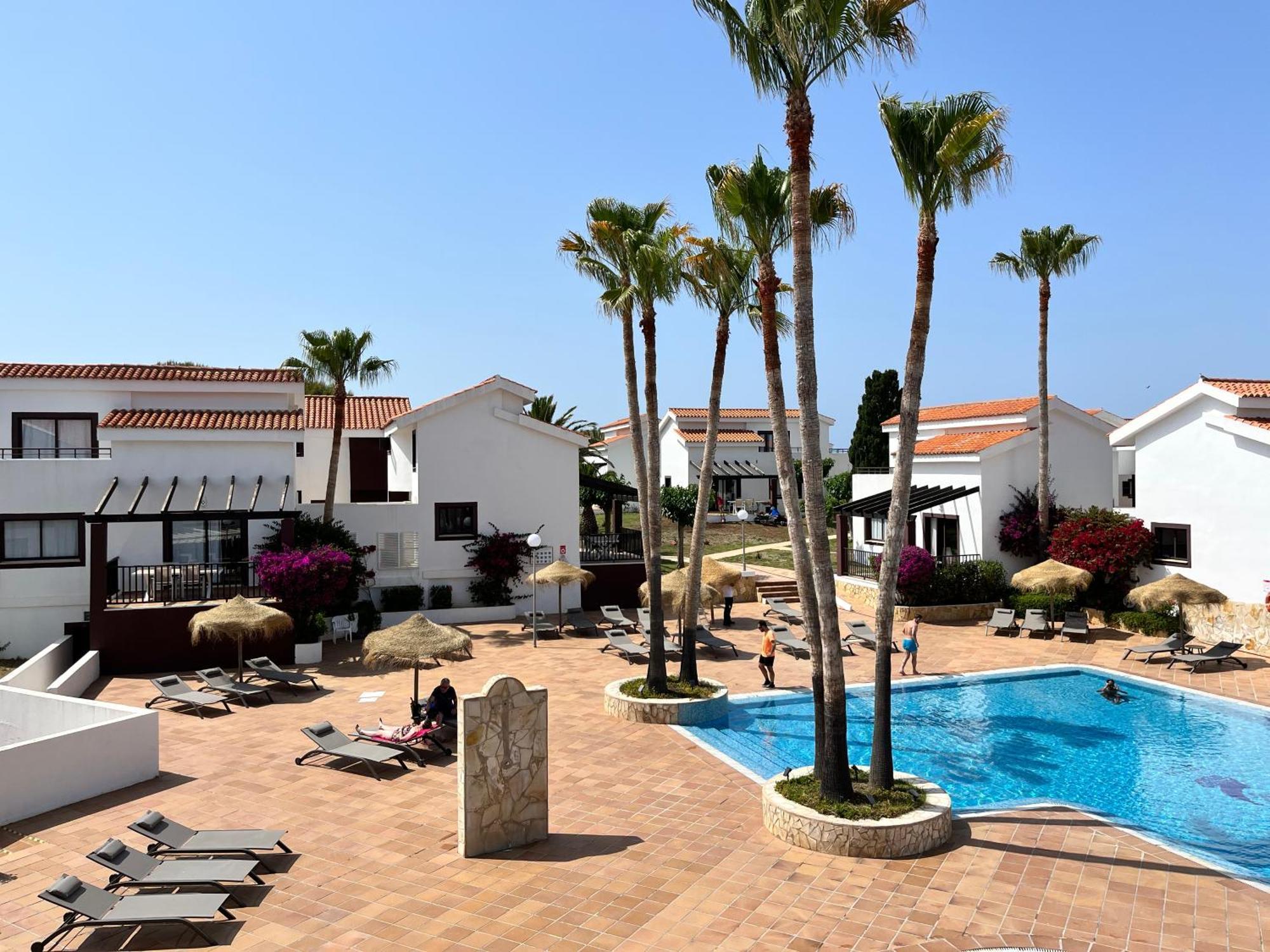 Nuramar Aparthotel Cala'N Bosch  Exterior foto