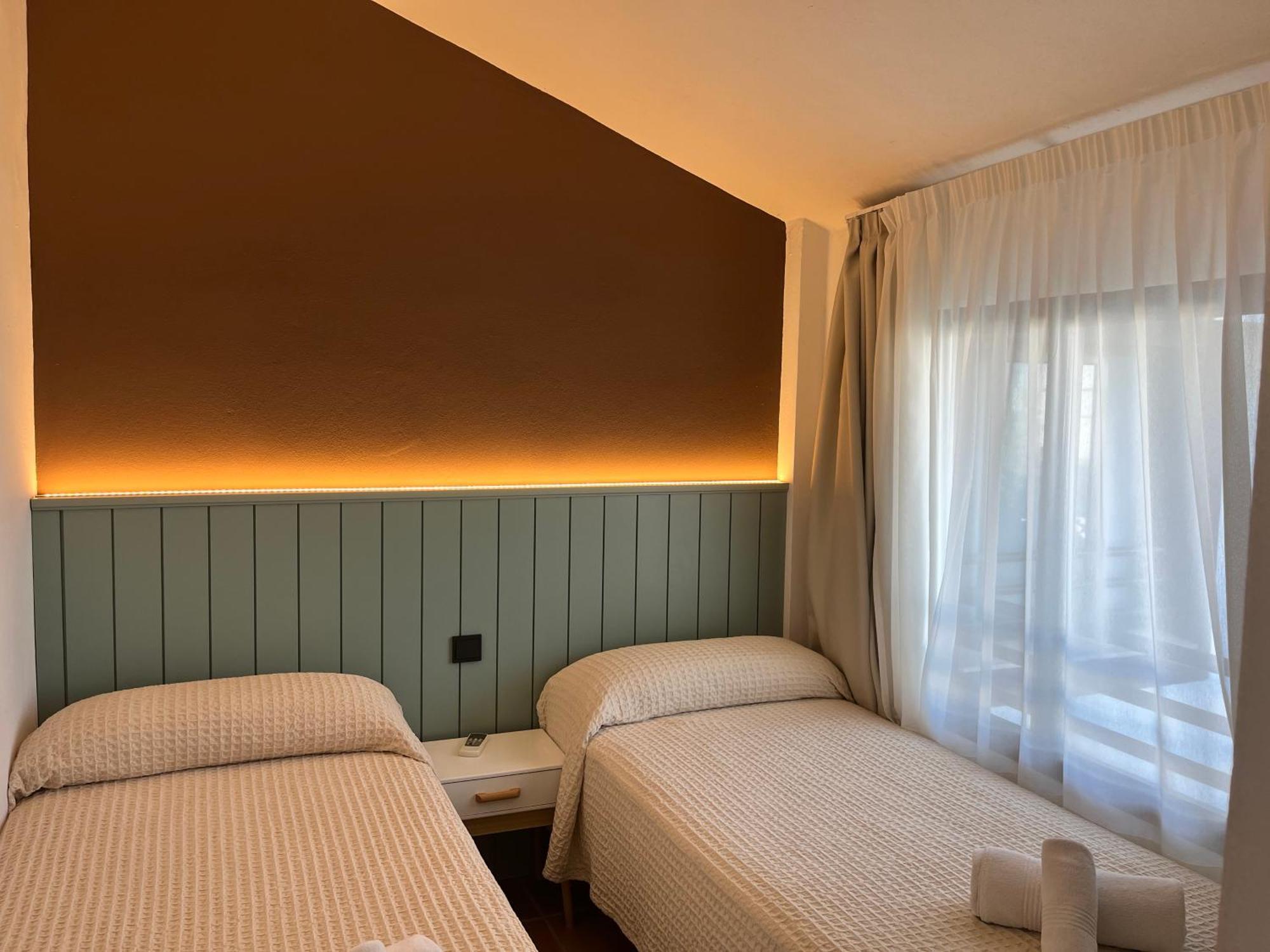 Nuramar Aparthotel Cala'N Bosch  Exterior foto