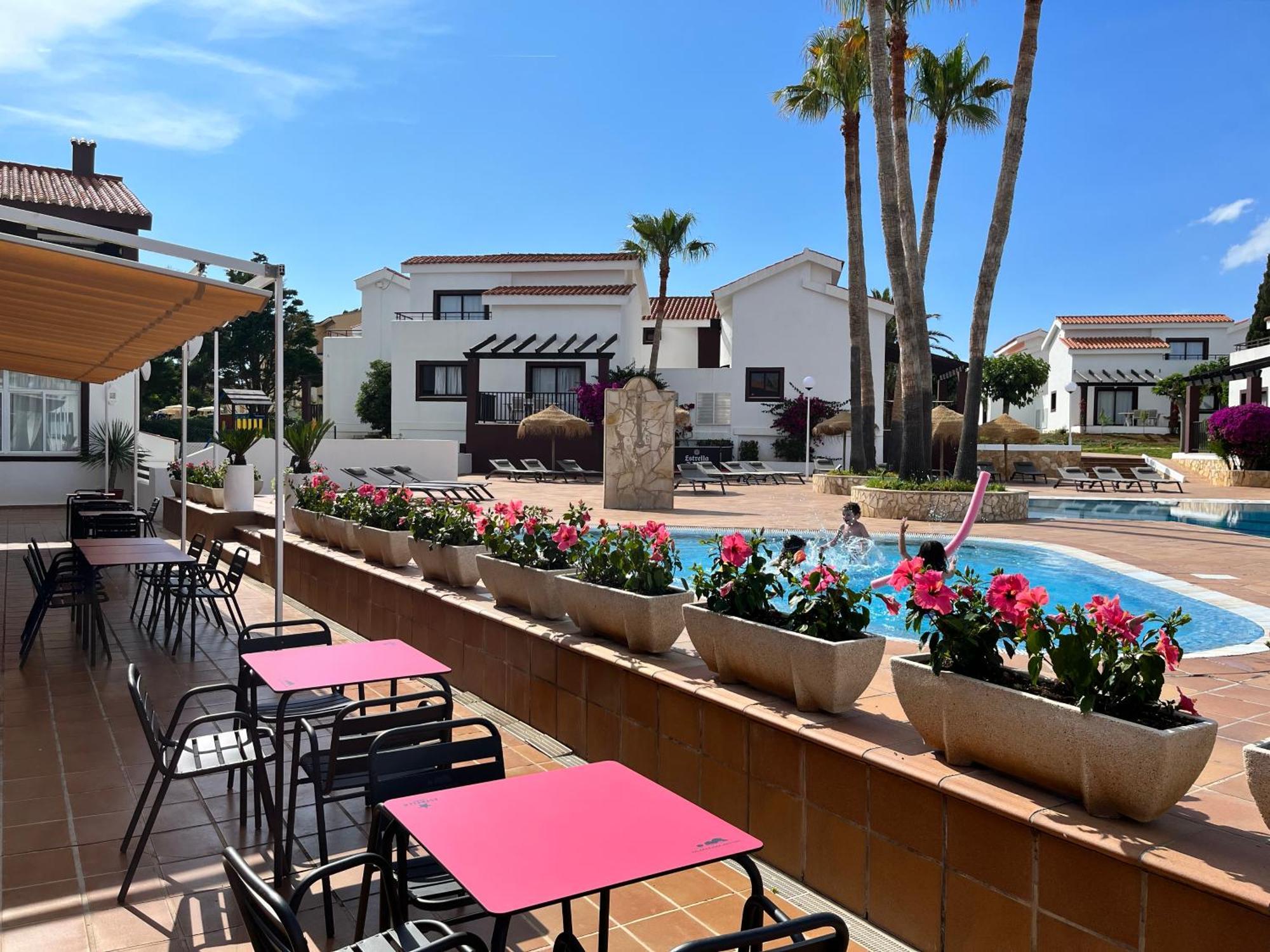 Nuramar Aparthotel Cala'N Bosch  Exterior foto